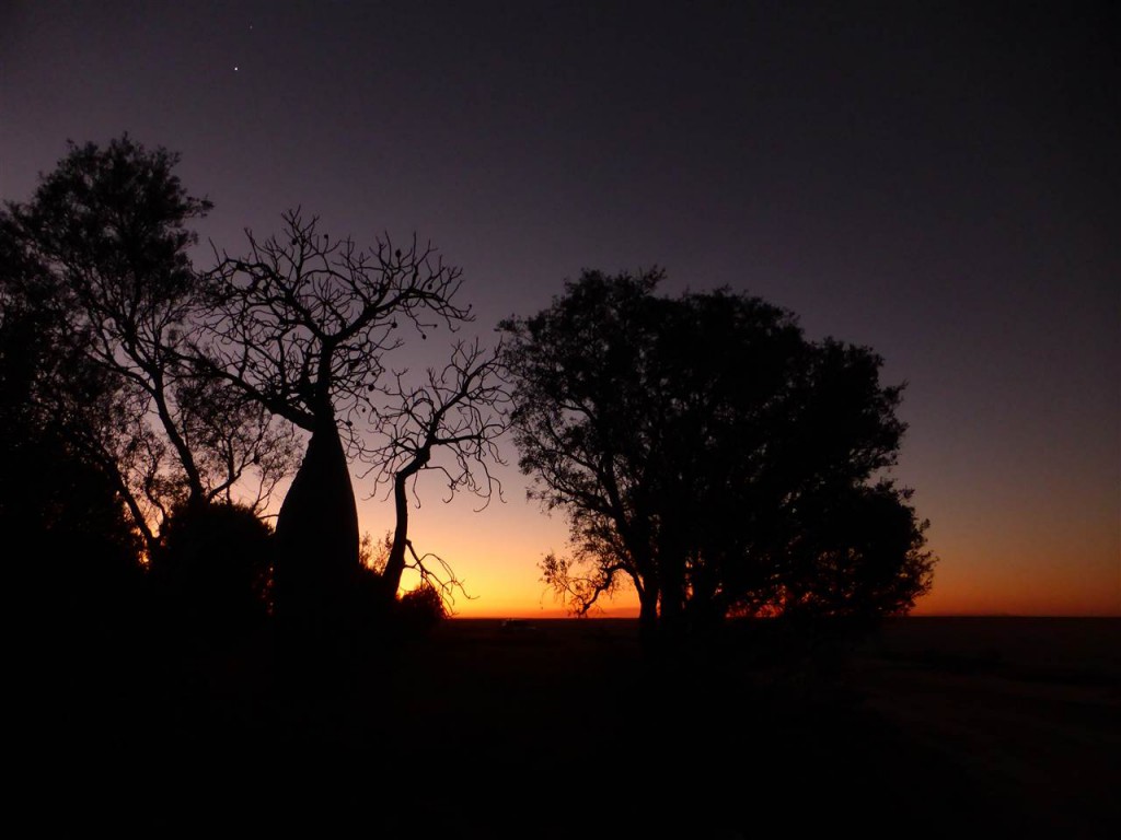 So wunderschön sind die Sonnenuntergänge im Outback